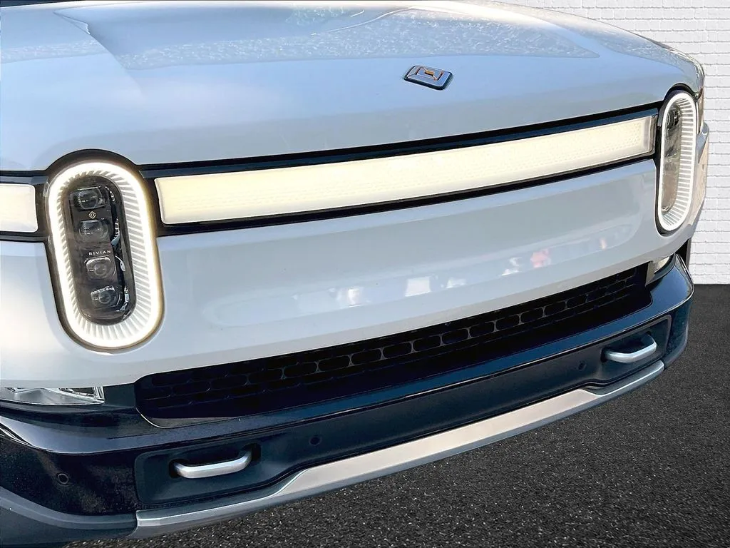 Rivian R1S photo 27