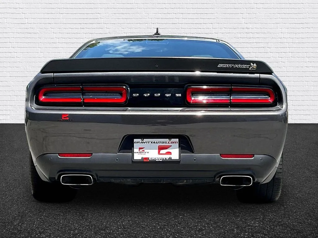Dodge Challenger photo 5