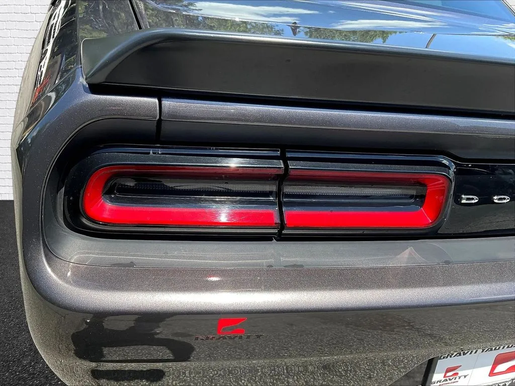 Dodge Challenger photo 20