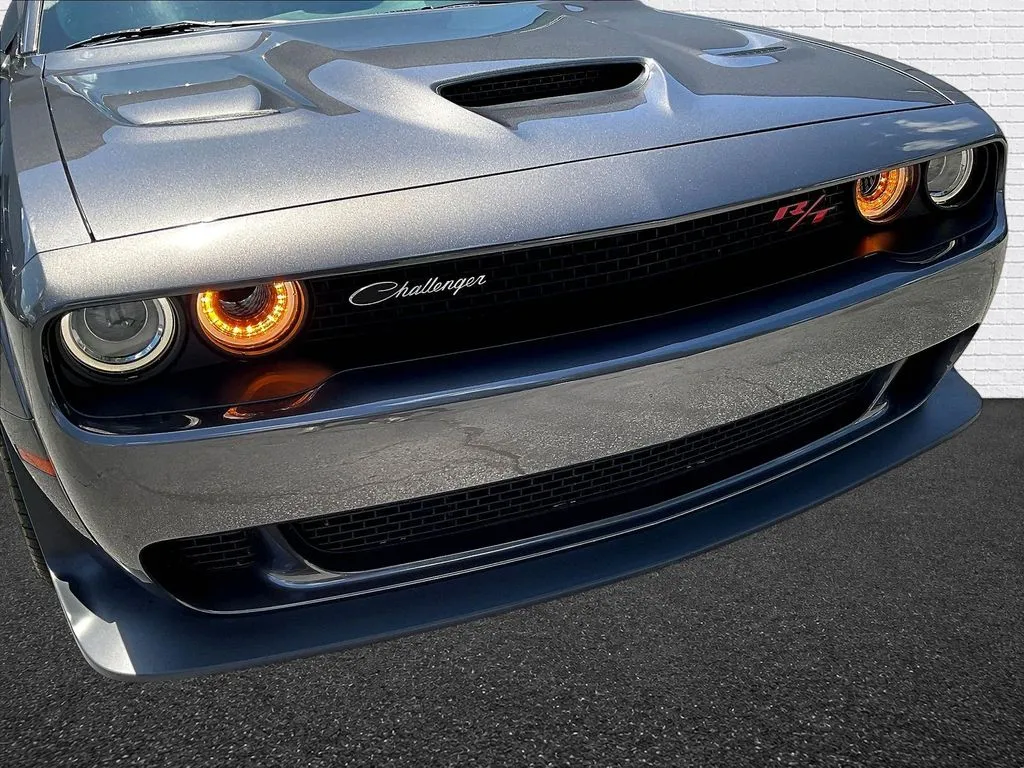 Dodge Challenger photo 26