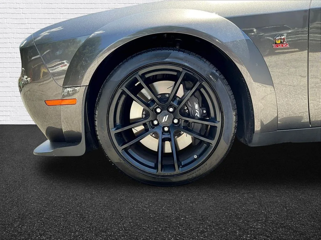 Dodge Challenger photo 27