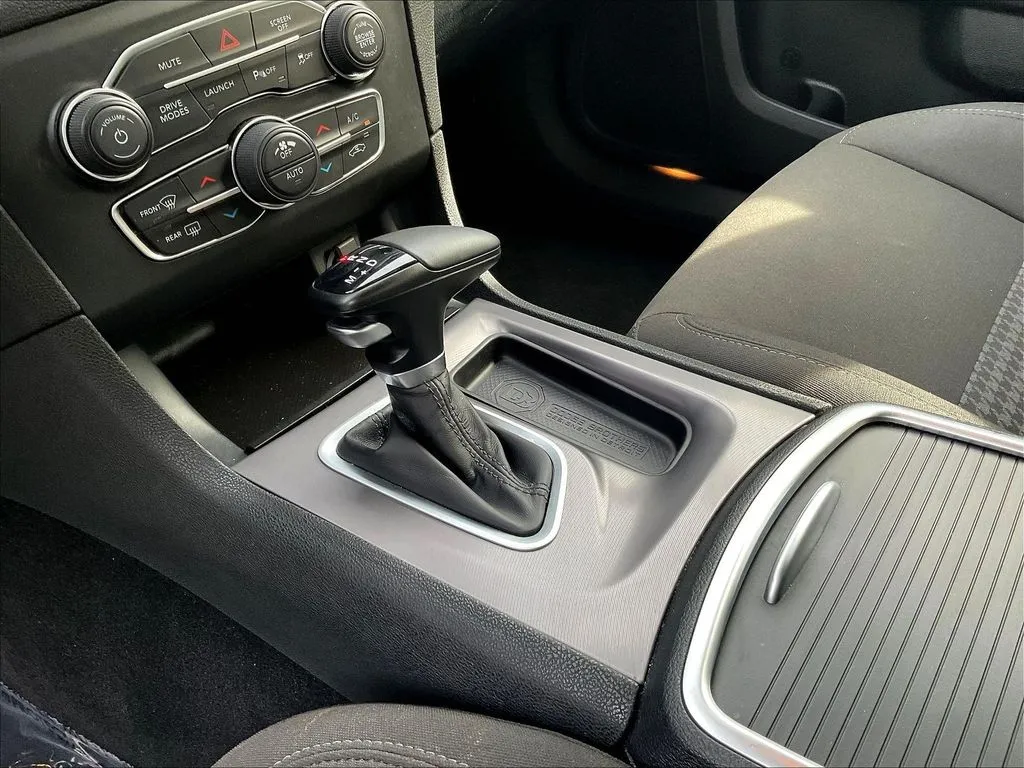 Dodge Charger photo 16