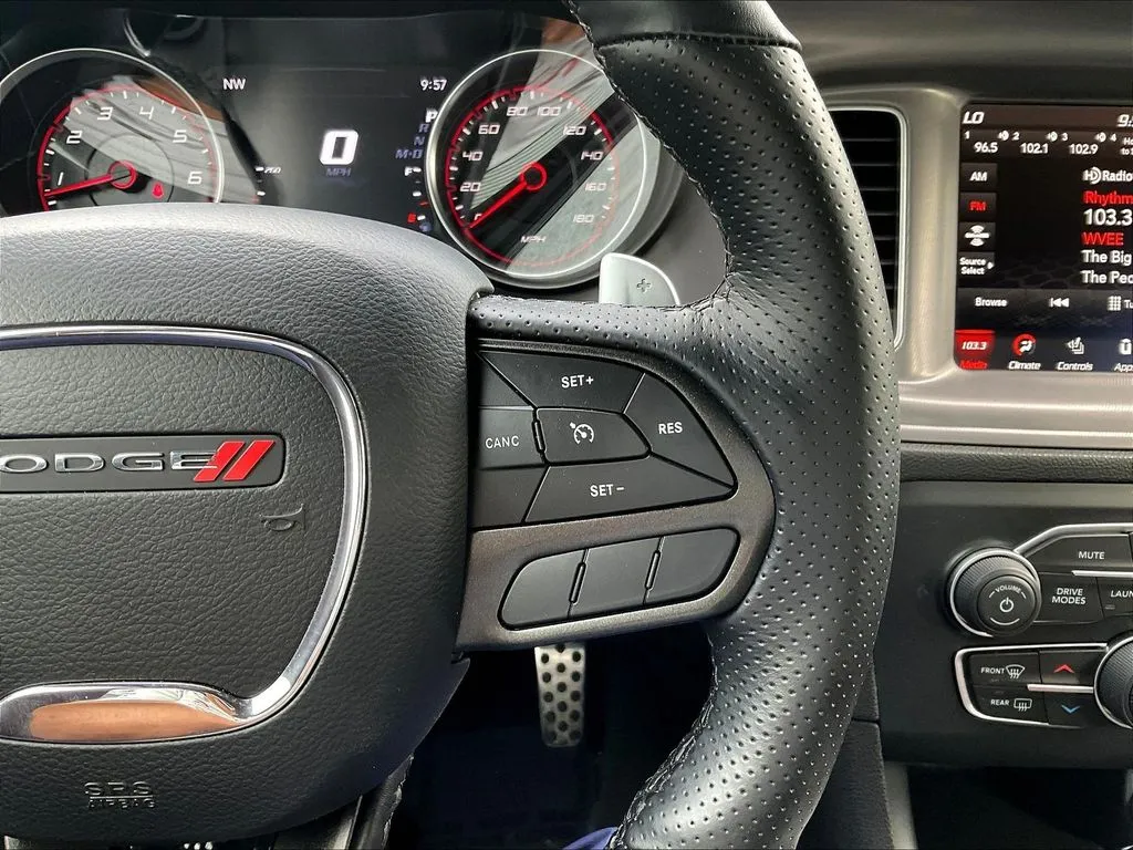 Dodge Charger photo 12