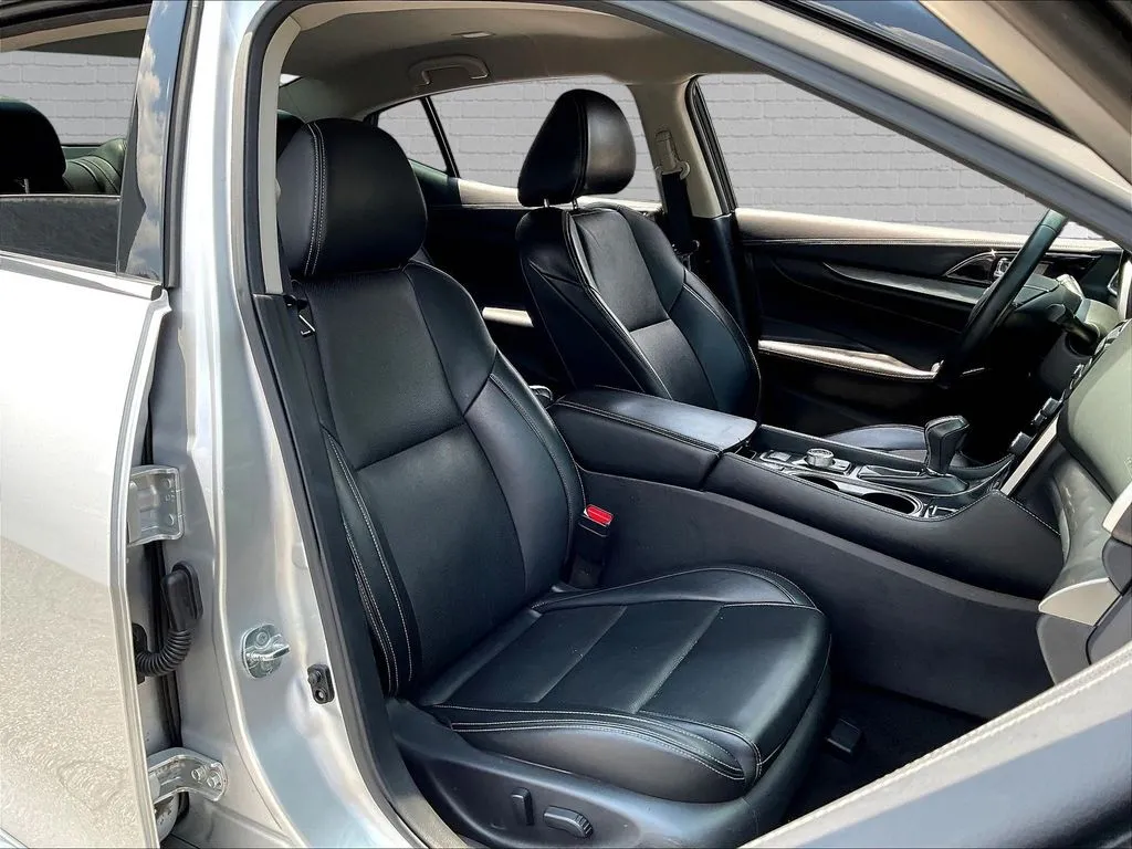 Nissan Maxima photo 24
