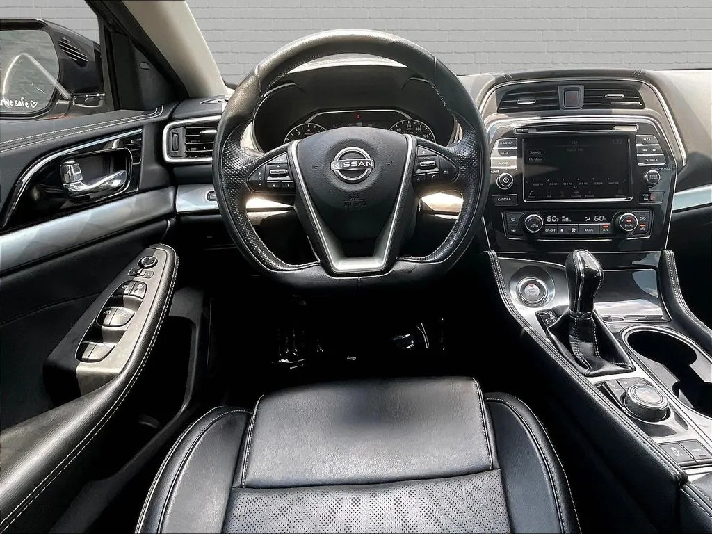 Nissan Maxima photo 8