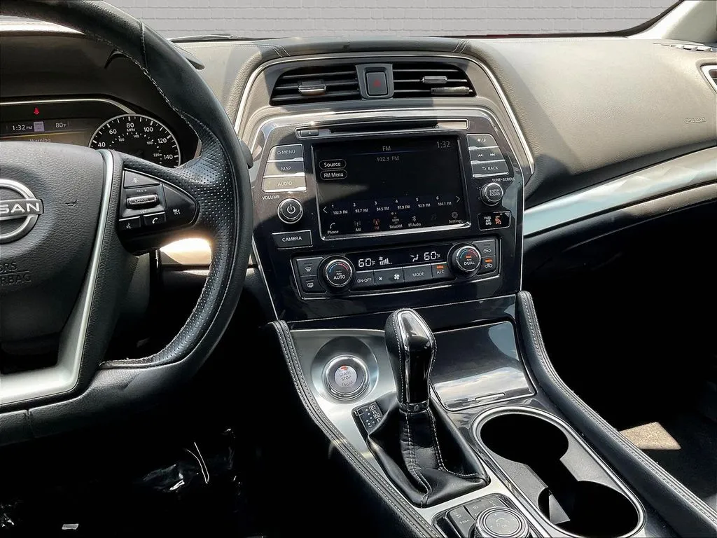 Nissan Maxima photo 9