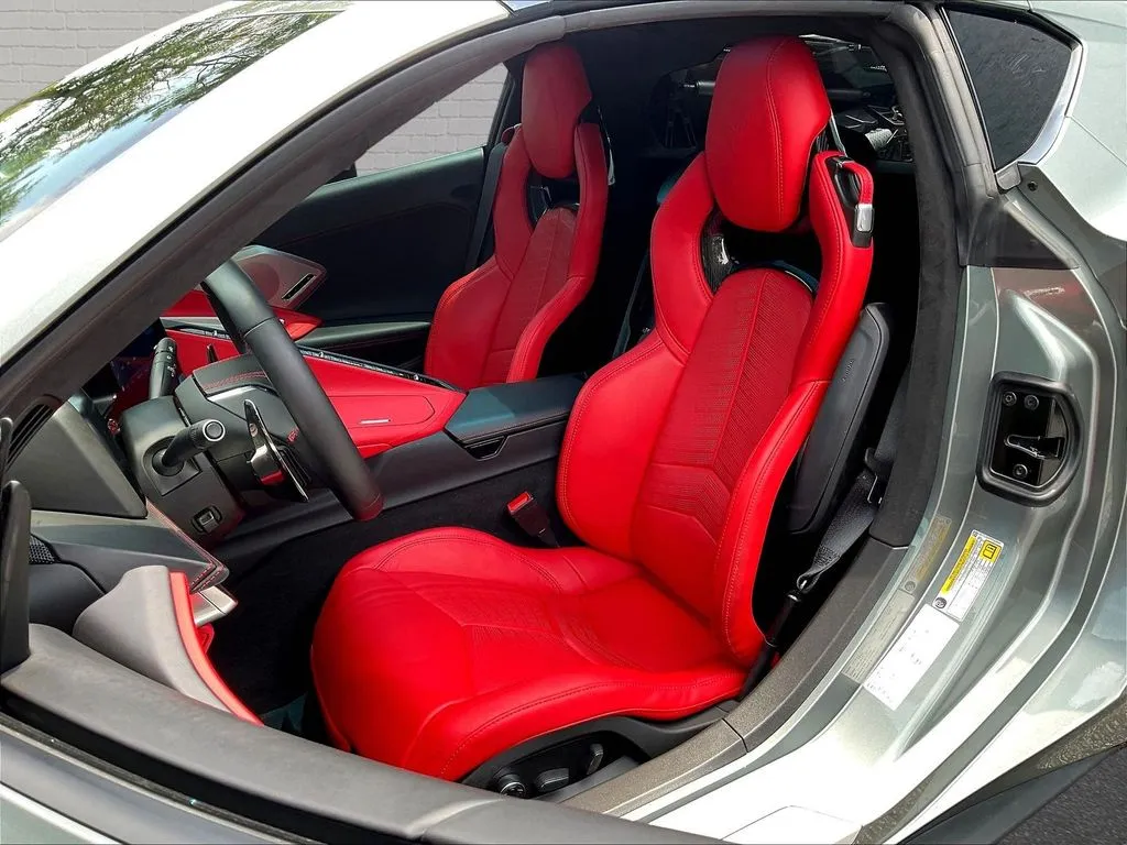 Chevrolet Corvette photo 15