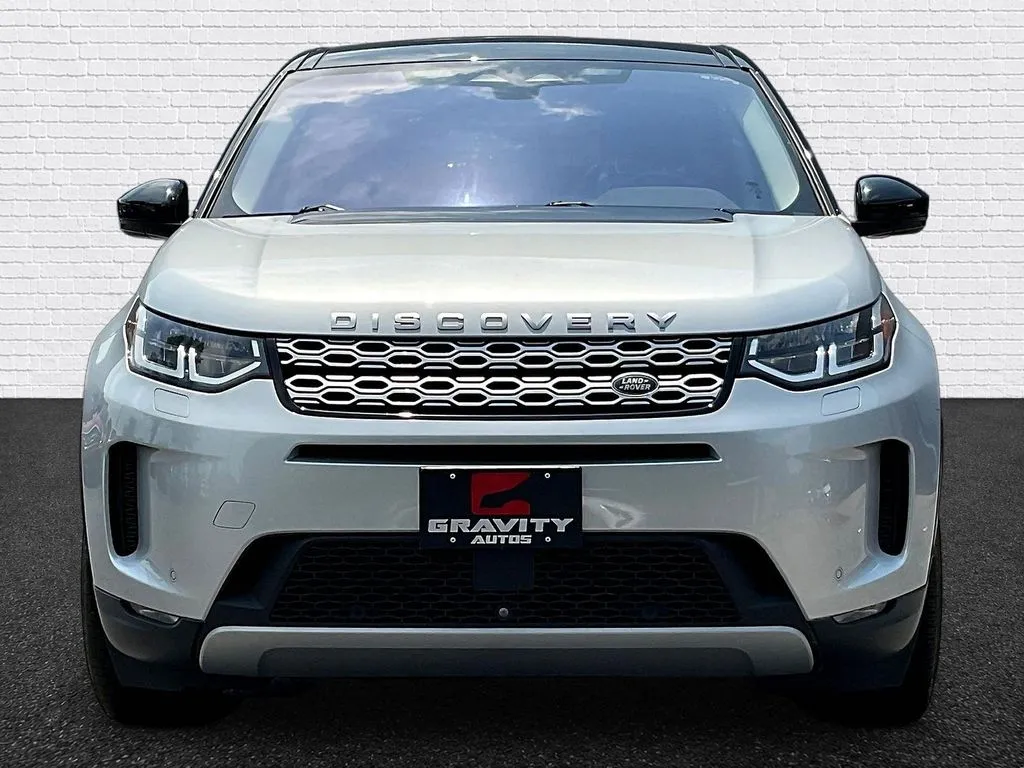 Land Rover Discovery Sport photo 2