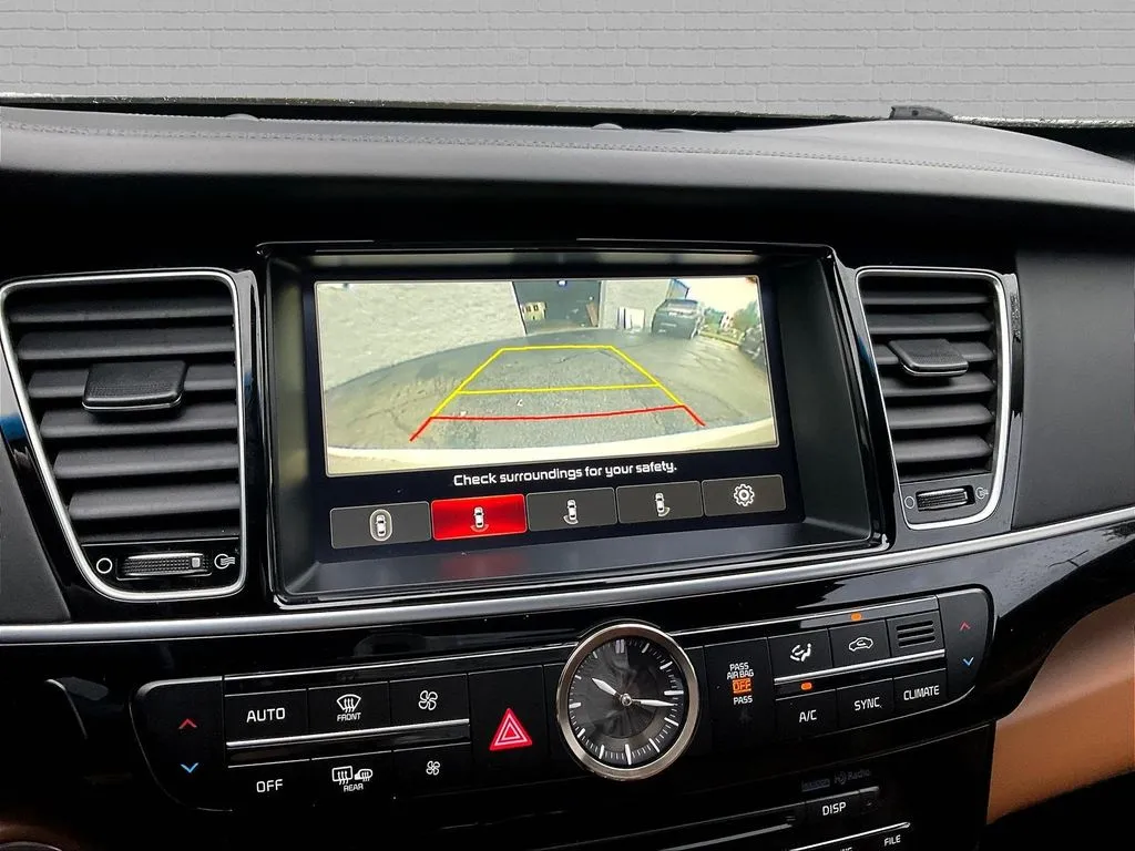 Kia K900 photo 13
