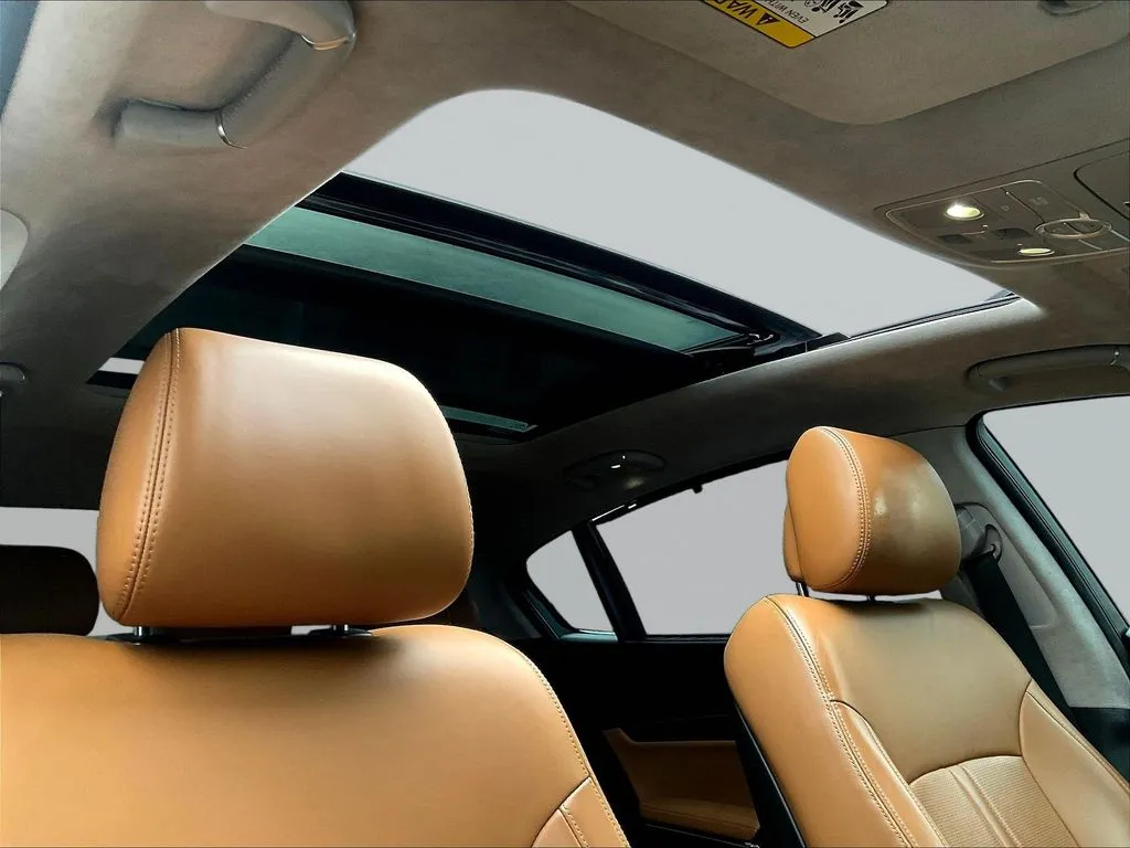 Kia K900 photo 23