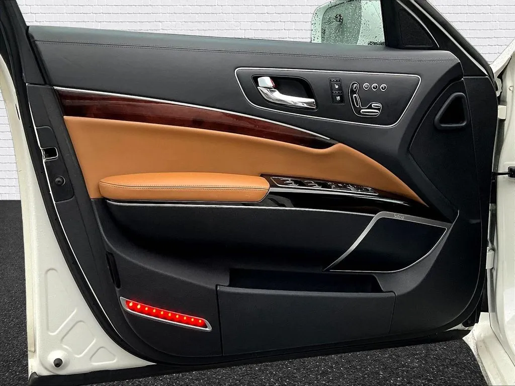 Kia K900 photo 16