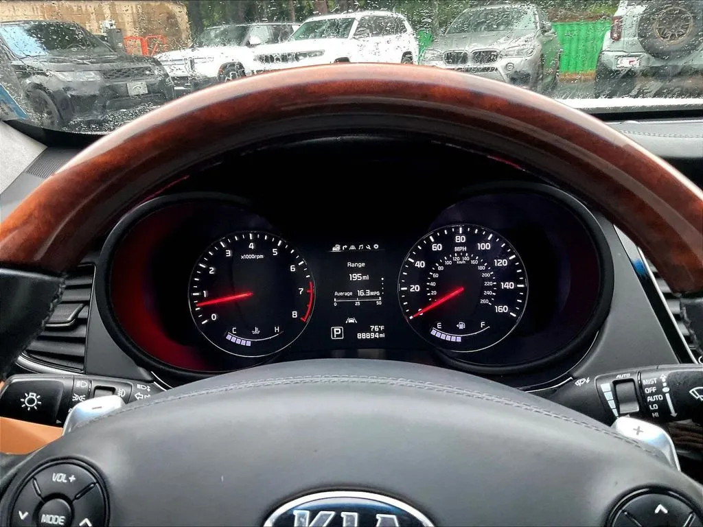 Kia K900 photo 12