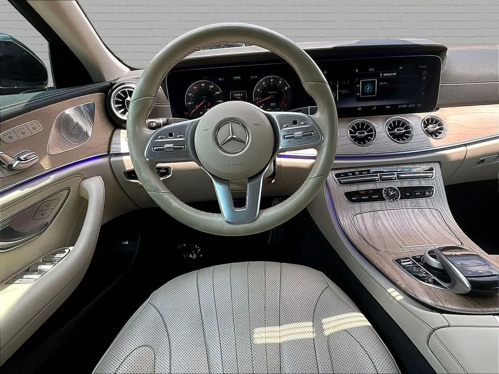 Mercedes-Benz CLS photo 8