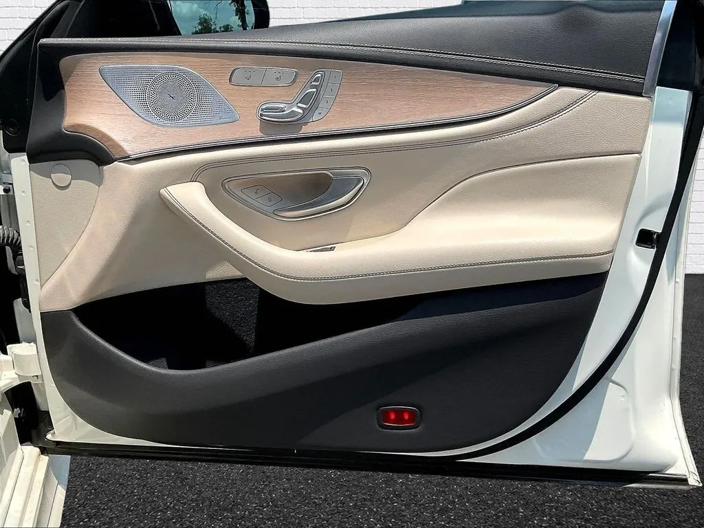 Mercedes-Benz CLS photo 25