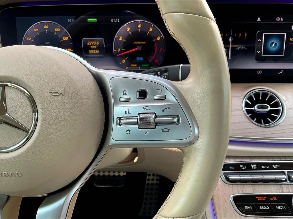 Mercedes-Benz CLS photo 12