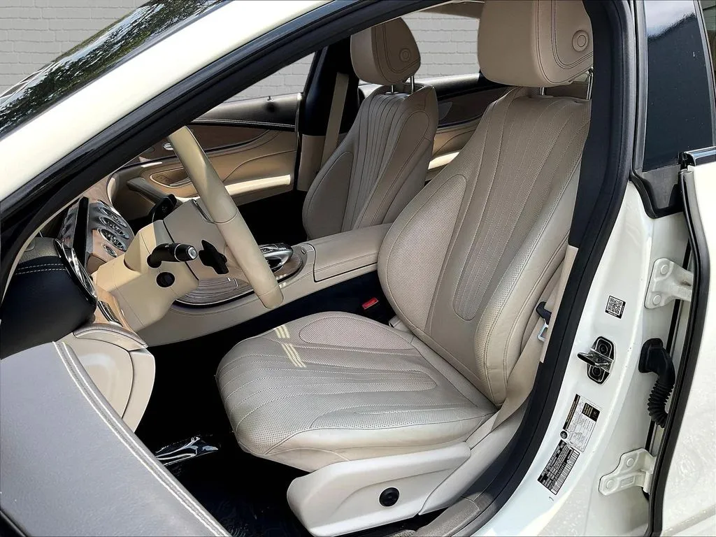 Mercedes-Benz CLS photo 18