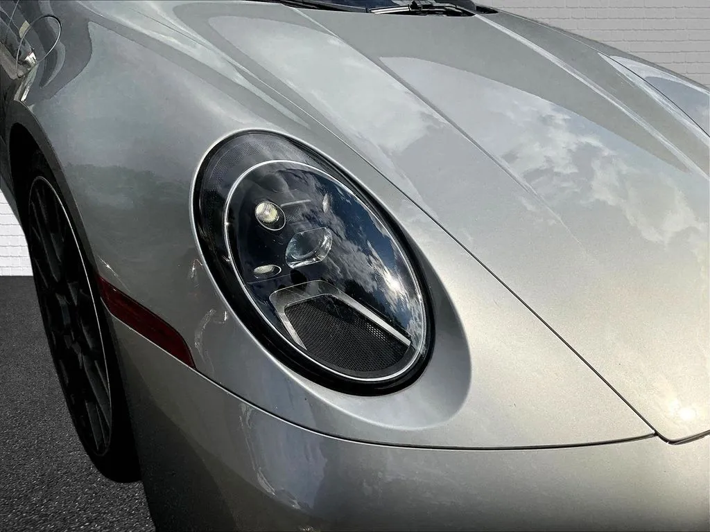 Porsche 911 photo 25