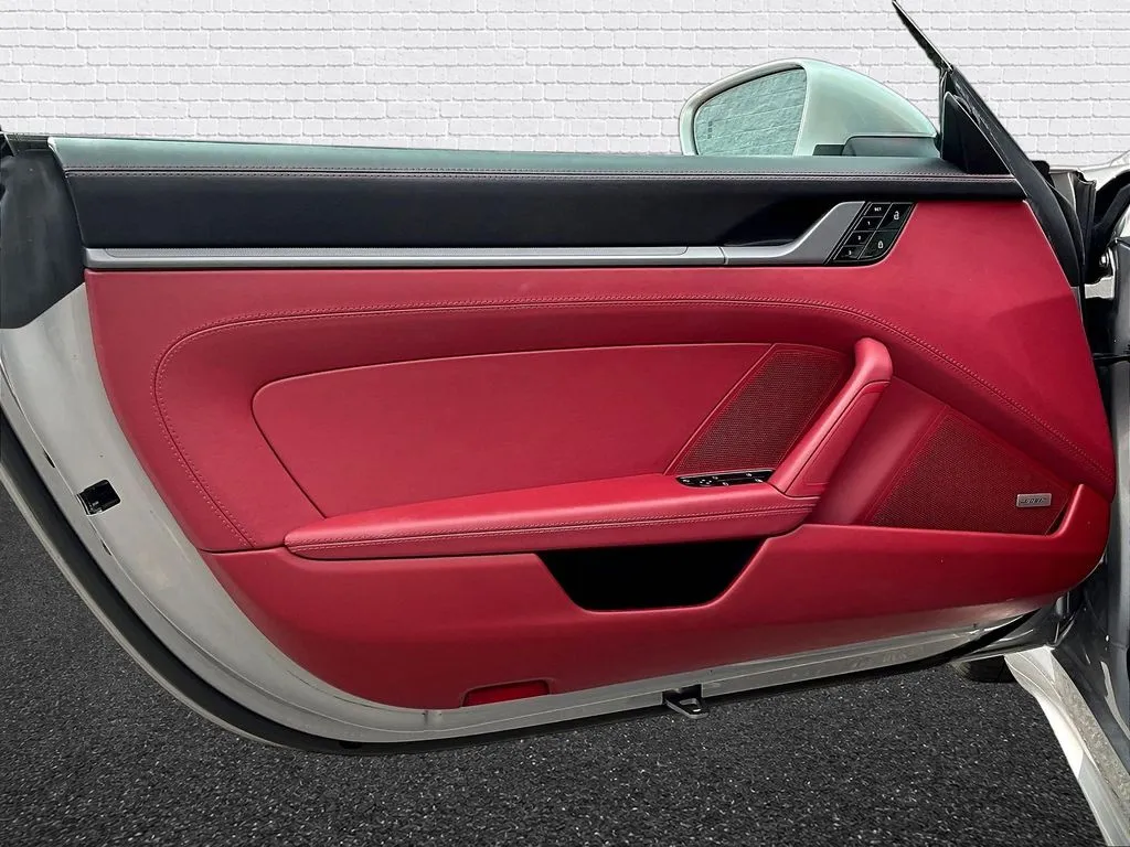 Porsche 911 photo 16