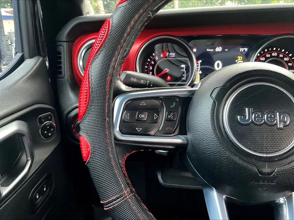 Jeep Wrangler photo 11