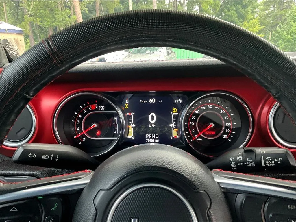 Jeep Wrangler photo 13