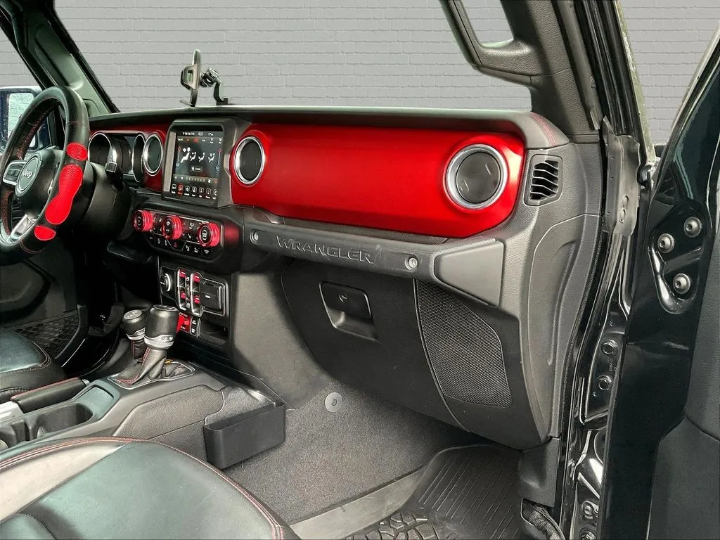 Jeep Wrangler photo 22