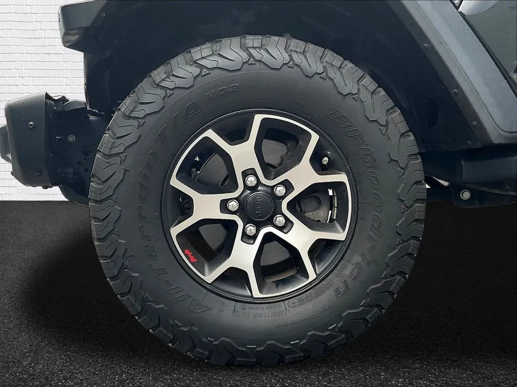 Jeep Wrangler photo 28