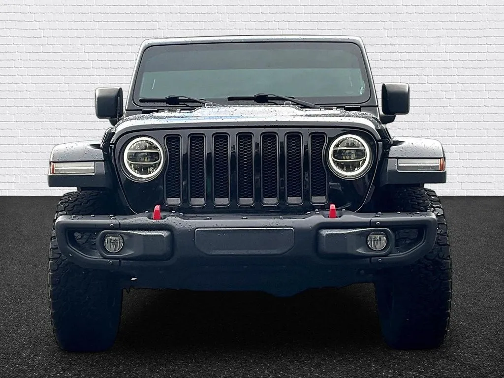 Jeep Wrangler photo 2