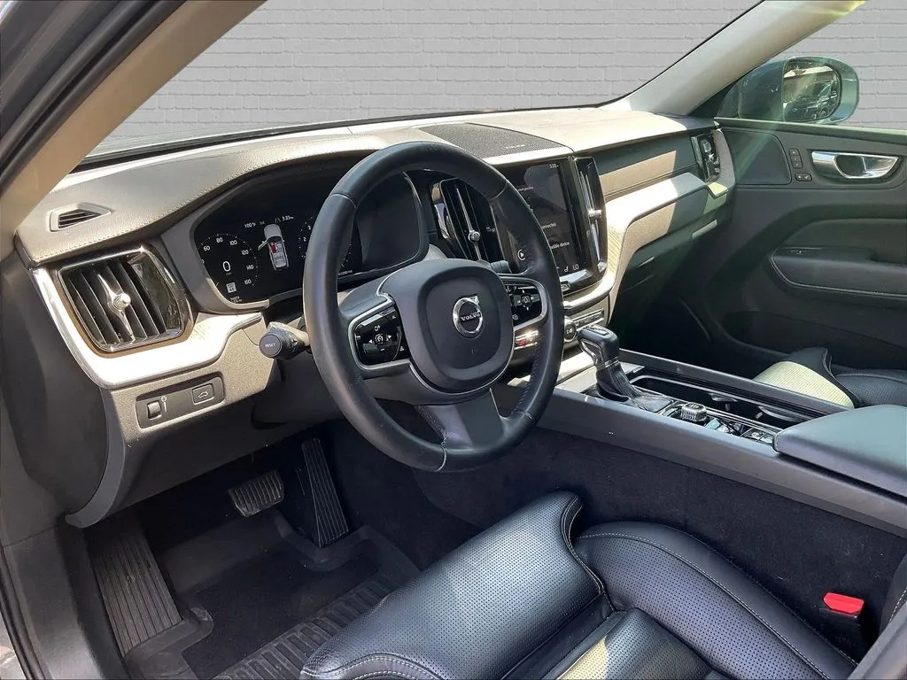 Volvo XC60 photo 15