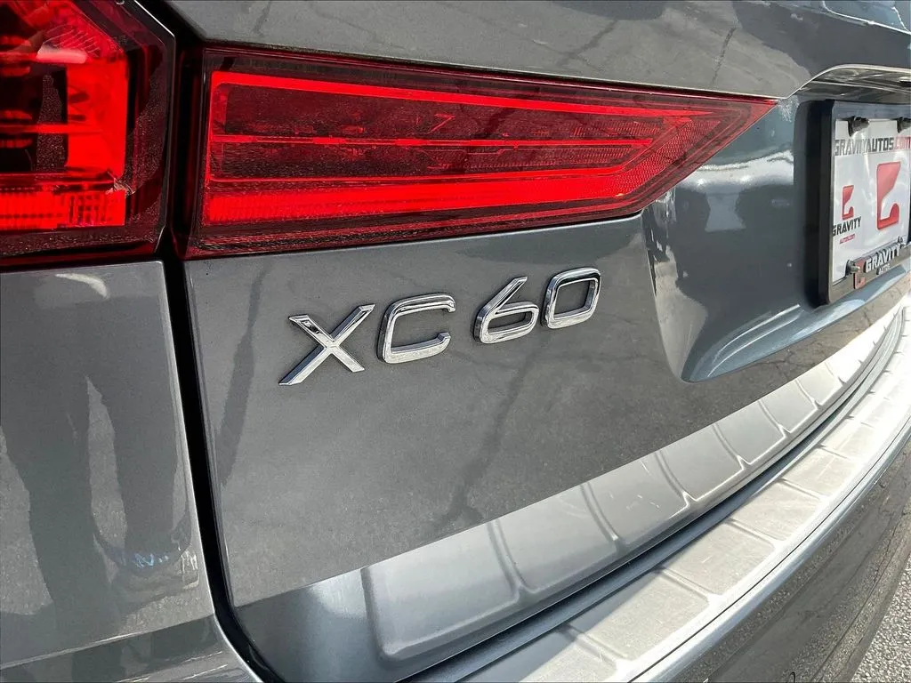 Volvo XC60 photo 21