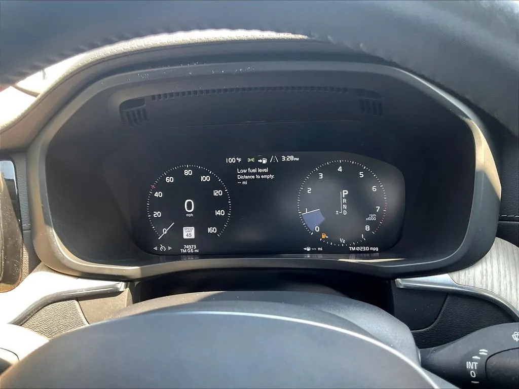 Volvo XC60 photo 13