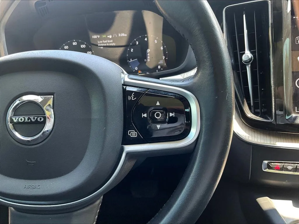 Volvo XC60 photo 12