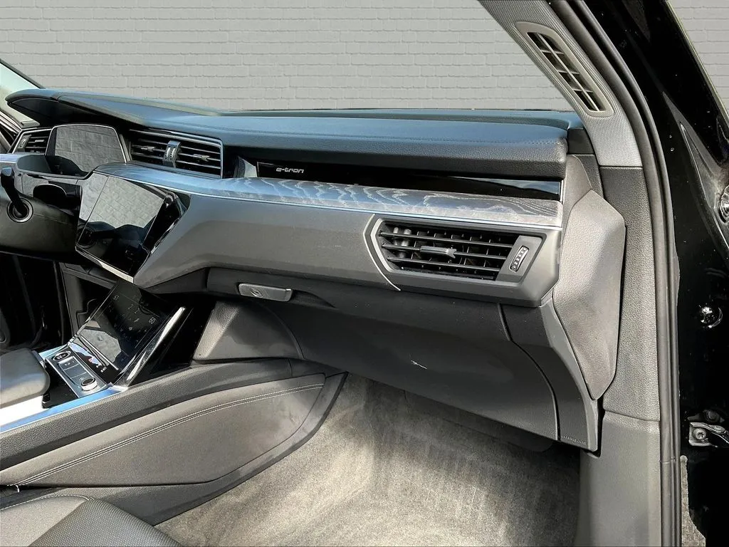Audi e-tron Sportback photo 21