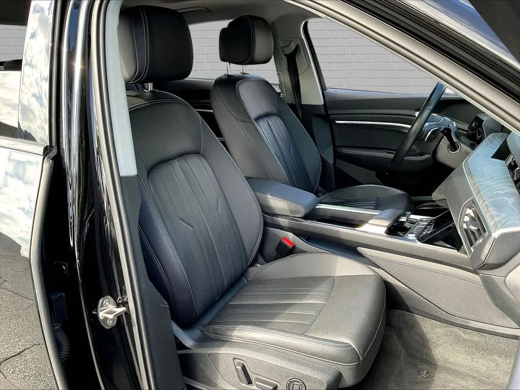 Audi e-tron Sportback photo 24