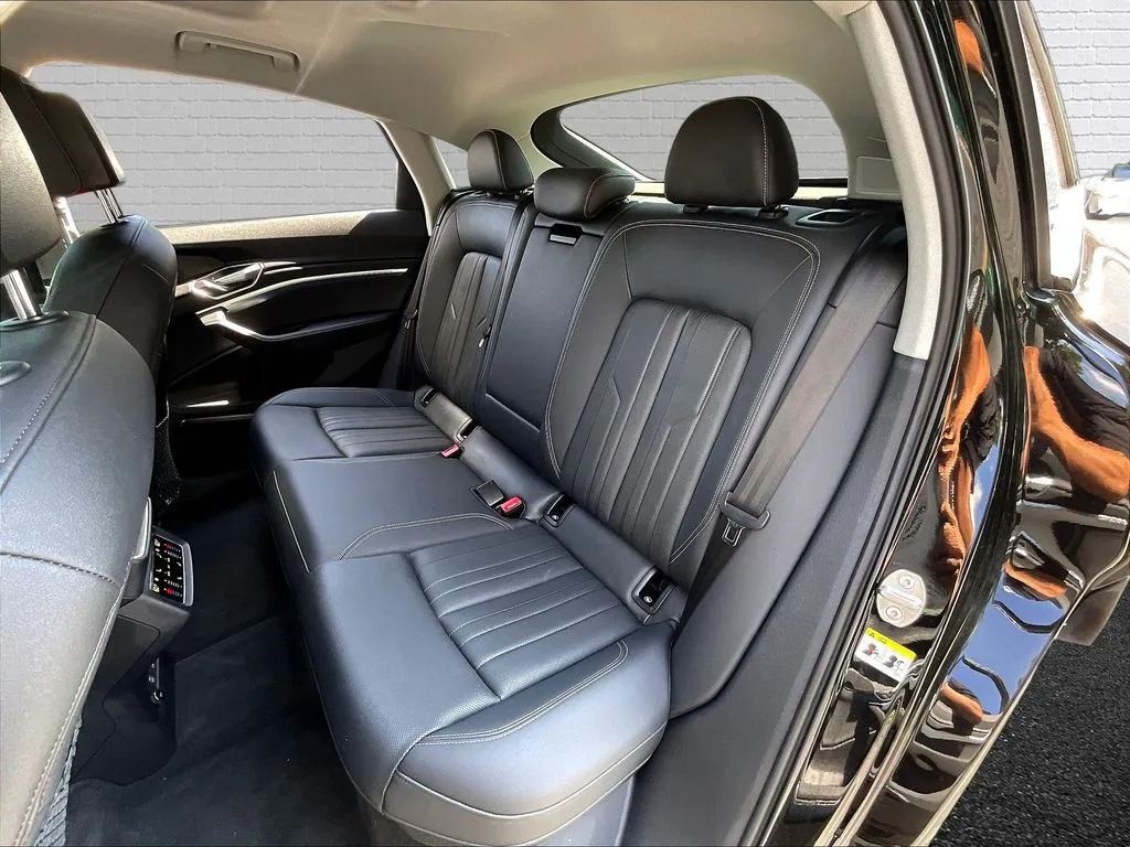 Audi e-tron Sportback photo 18