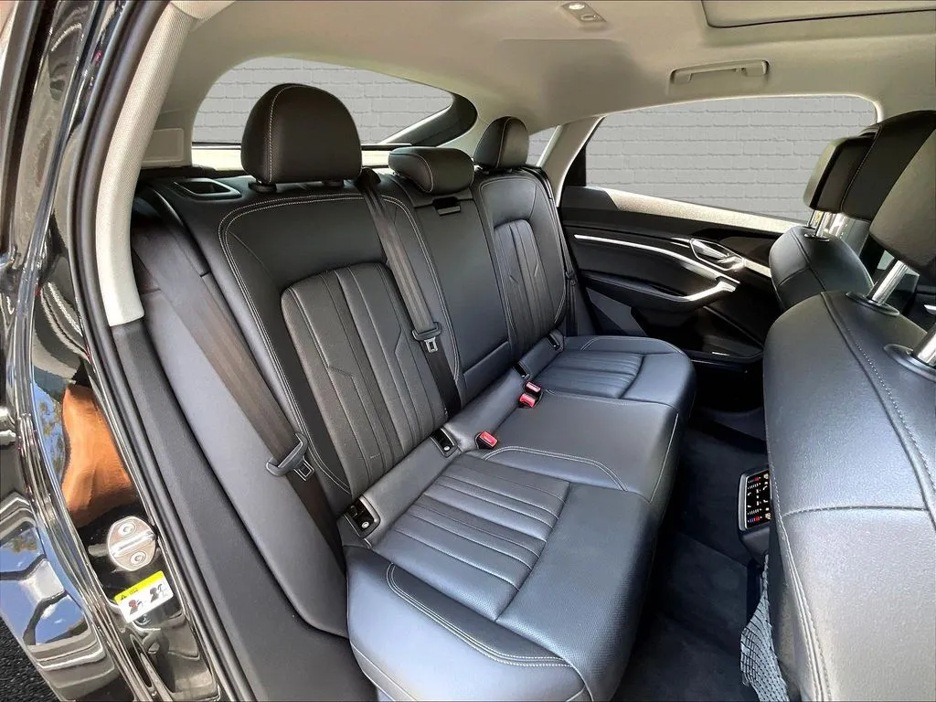 Audi e-tron Sportback photo 20