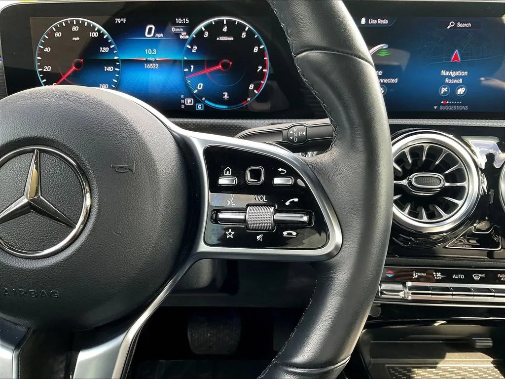 Mercedes-Benz CLA photo 12