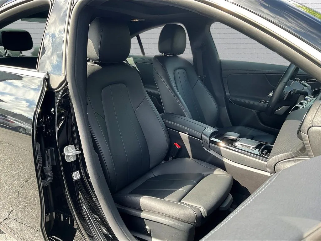 Mercedes-Benz CLA photo 24