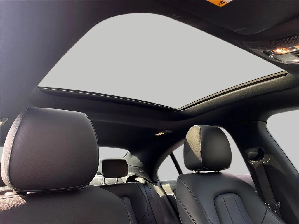 Mercedes-Benz CLA photo 22
