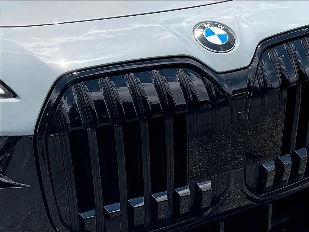 BMW 7 Series photo 27