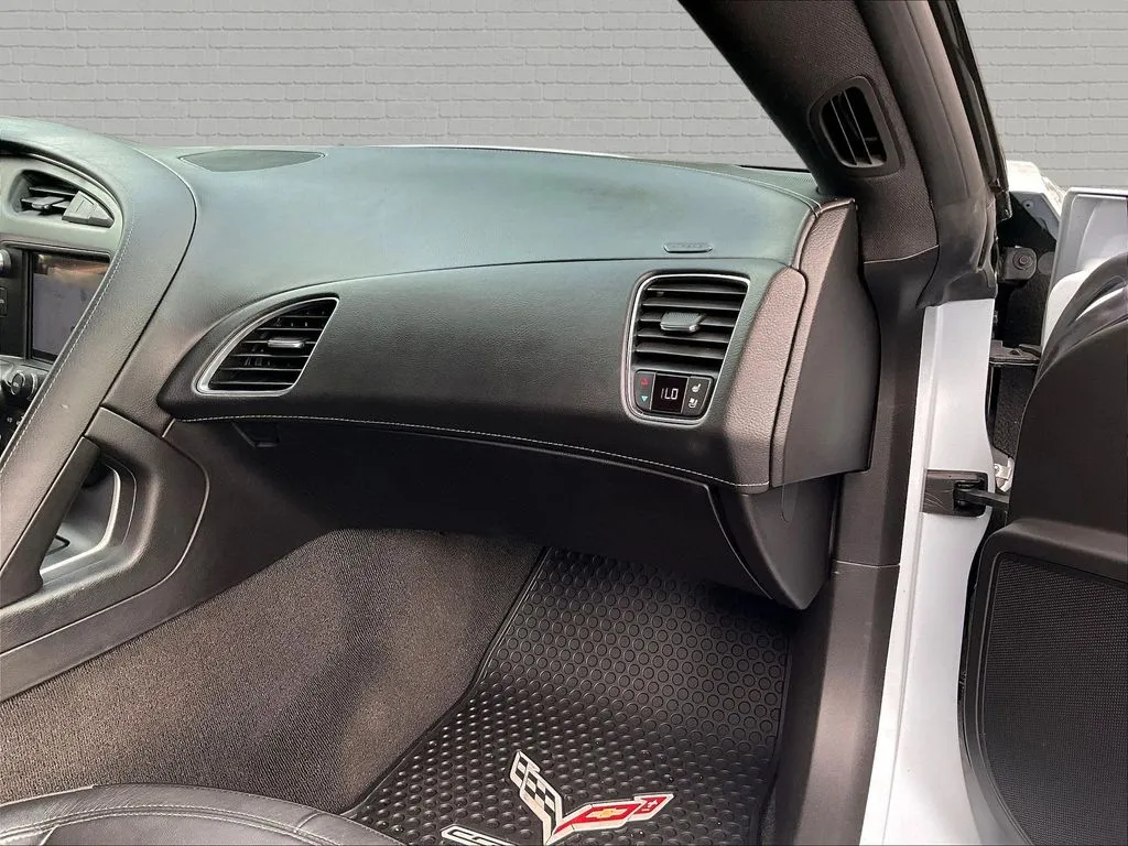 Chevrolet Corvette photo 19