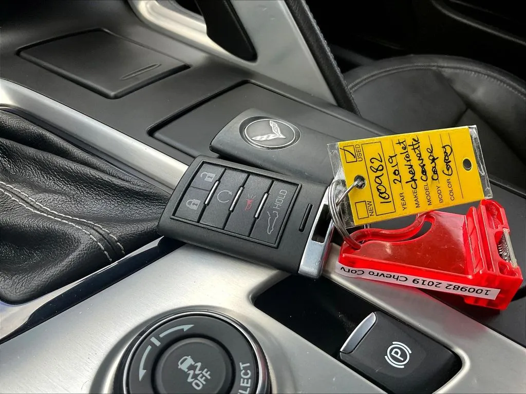 Chevrolet Corvette photo 25