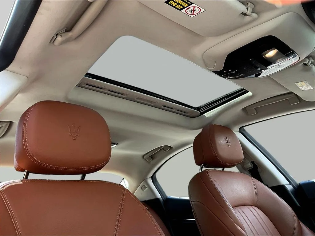 Maserati Ghibli photo 23