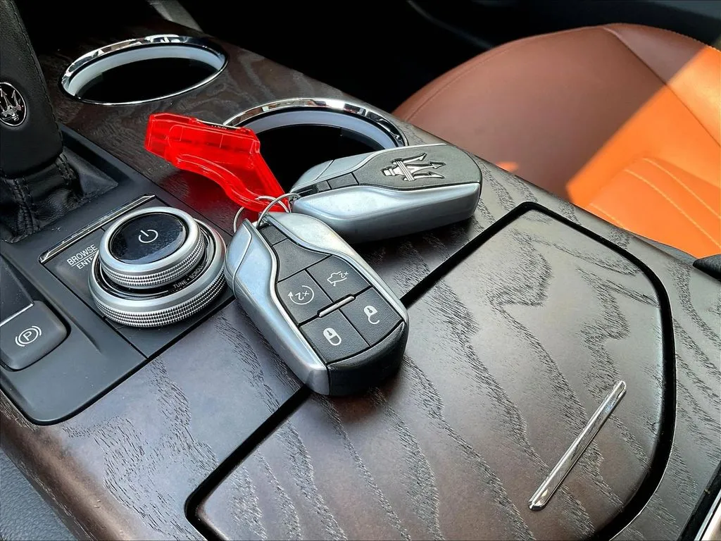 Maserati Ghibli photo 29