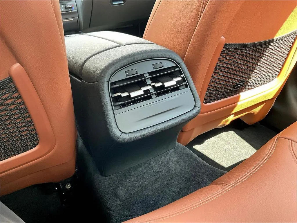 Maserati Ghibli photo 10