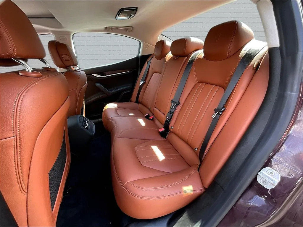 Maserati Ghibli photo 20