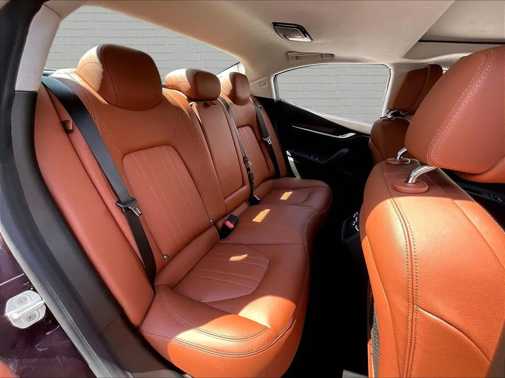Maserati Ghibli photo 22