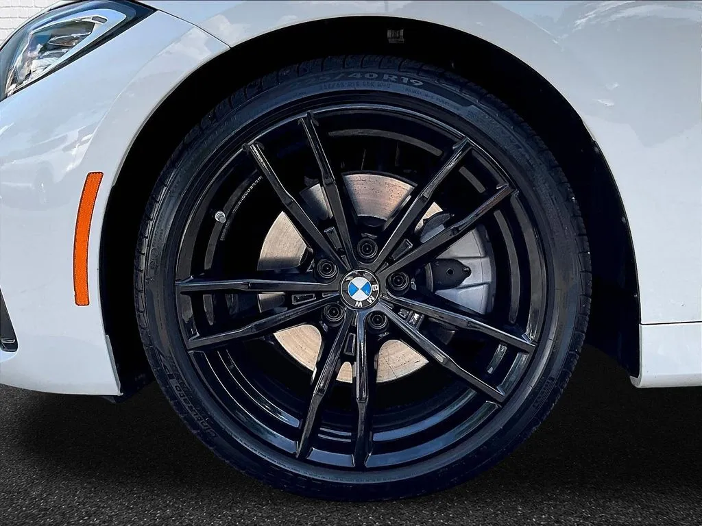 BMW 4 Series photo 28