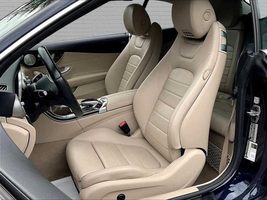 Mercedes-Benz C-Class photo 19