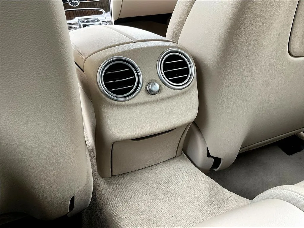Mercedes-Benz C-Class photo 10