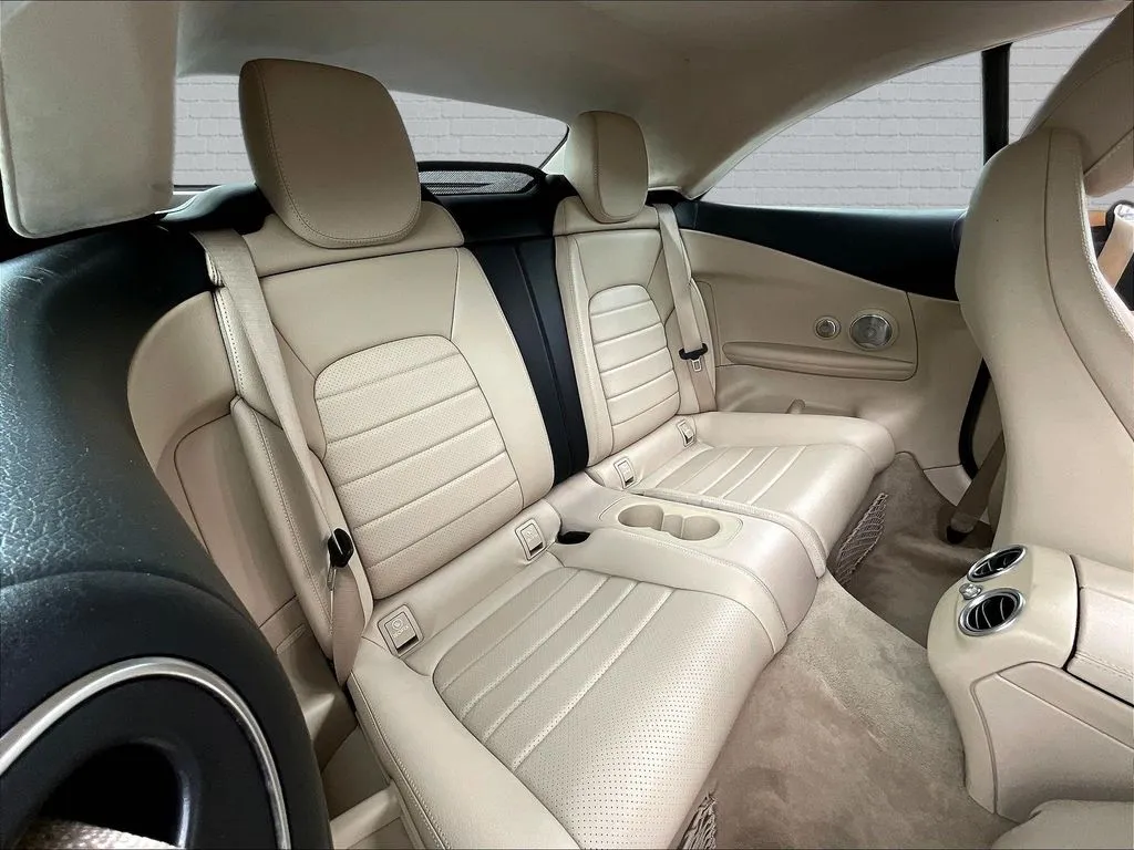 Mercedes-Benz C-Class photo 22